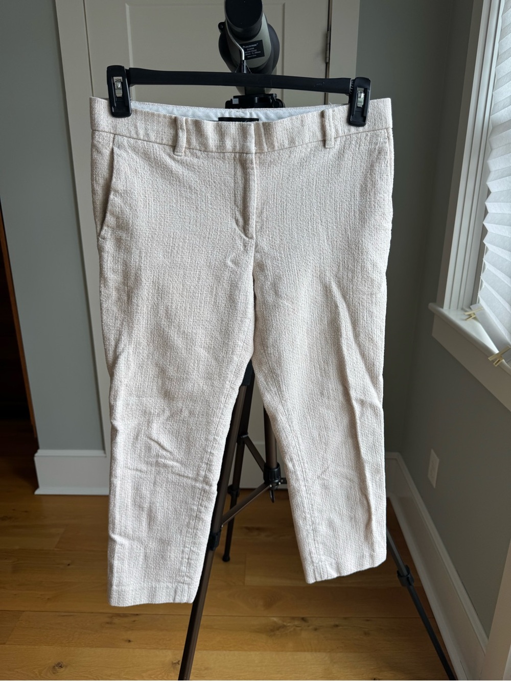 Ann Taylor Cream Textured Knit Capris